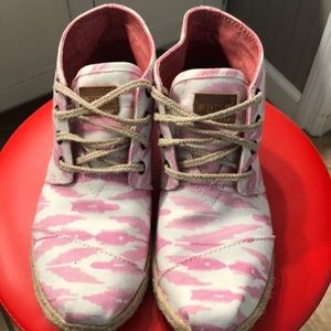 Adorable Toms booties and Nike’s